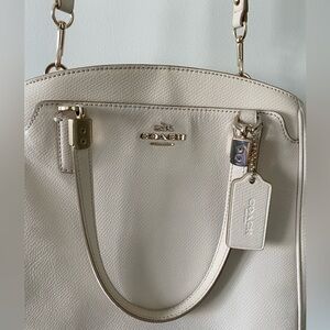 Coach Minetta off-white w/silver hardware and detachable shoulder strap